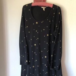 Soma XL floor length night gown with gold stars.